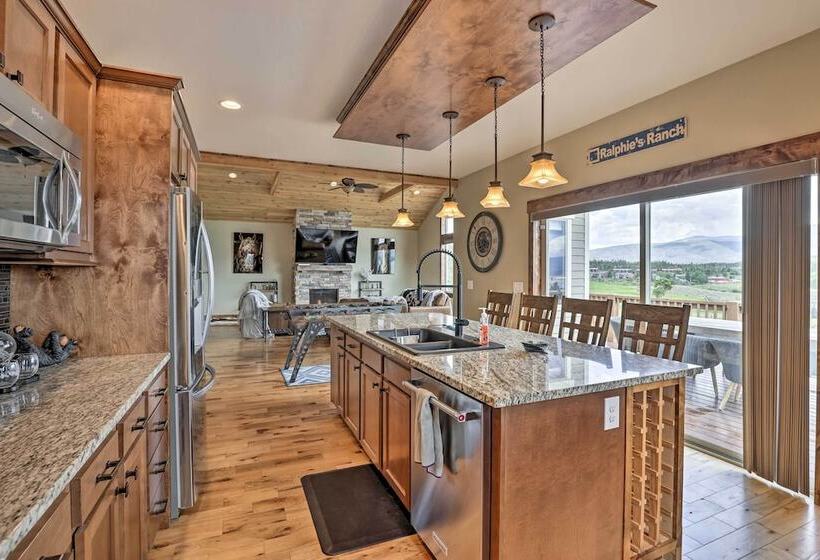 Game Room & Hot Tub: Luxe Grand Lake Retreat!