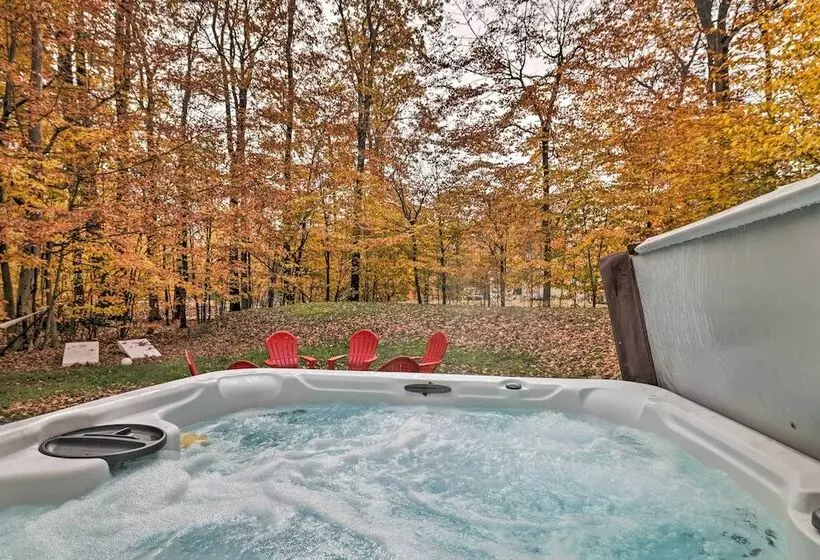 Mid Century Mod Poconos Retreat W/ Pool Table