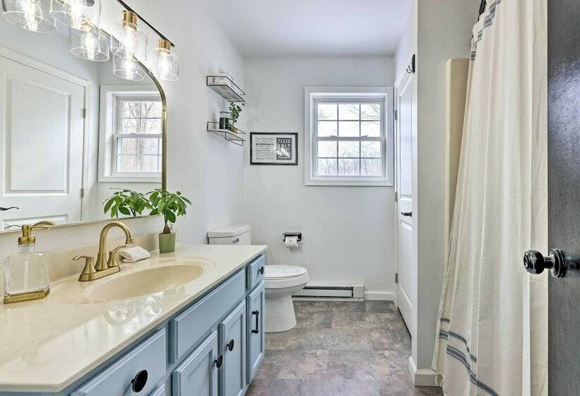 Mid Century Mod Poconos Retreat W/ Pool Table