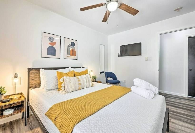 Mid Century Mod Poconos Retreat W/ Pool Table