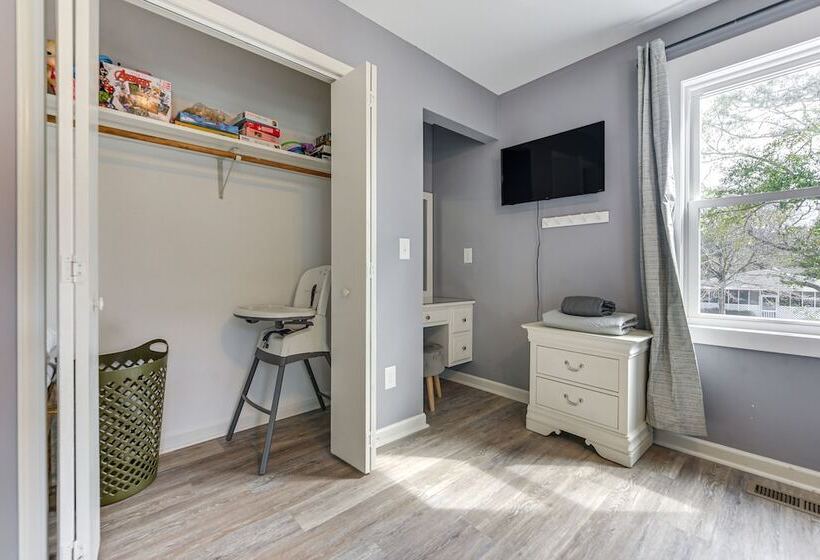 Oak Island Home W/ Pool: Walk To Long Beach!