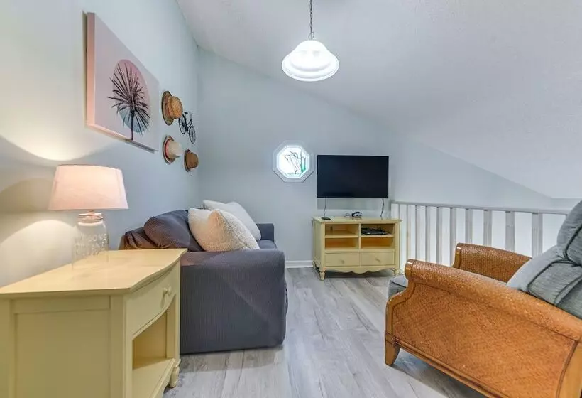 Oak Island Home W/ Pool: Walk To Long Beach!