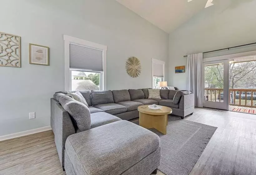 Oak Island Home W/ Pool: Walk To Long Beach!