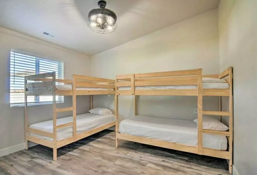 Parowan Retreat W/ Swim Spa & Tesla Charger!