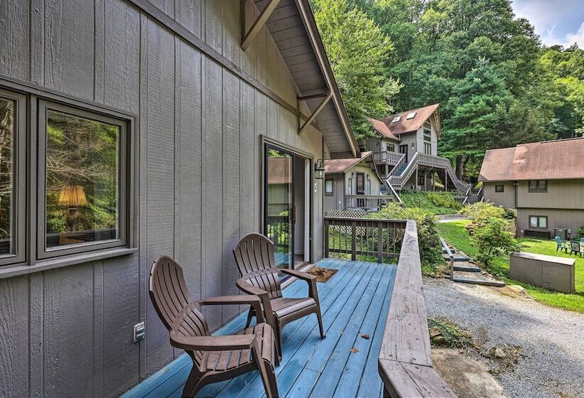 Peaceful Roan Mountain Escape: On Site Creek!