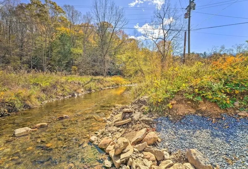 Pet Friendly Bakersville Cottage W/ Views!