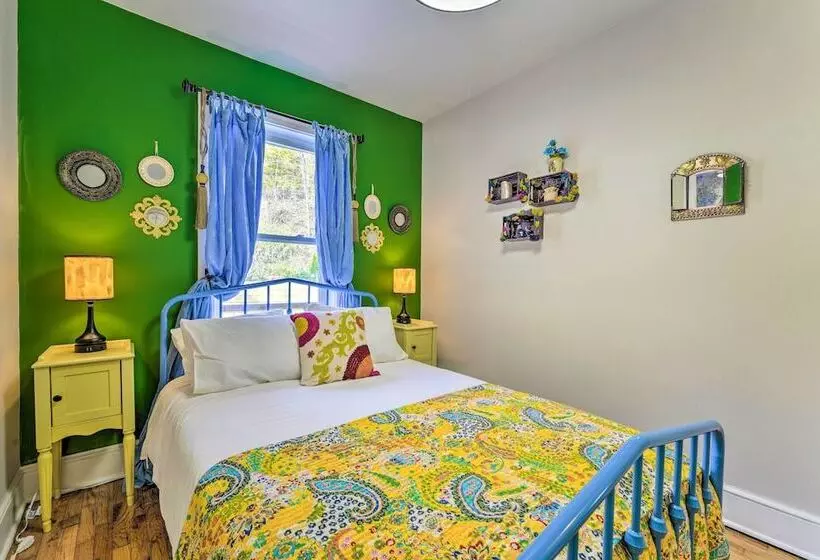 Pet Friendly Bakersville Cottage W/ Views!