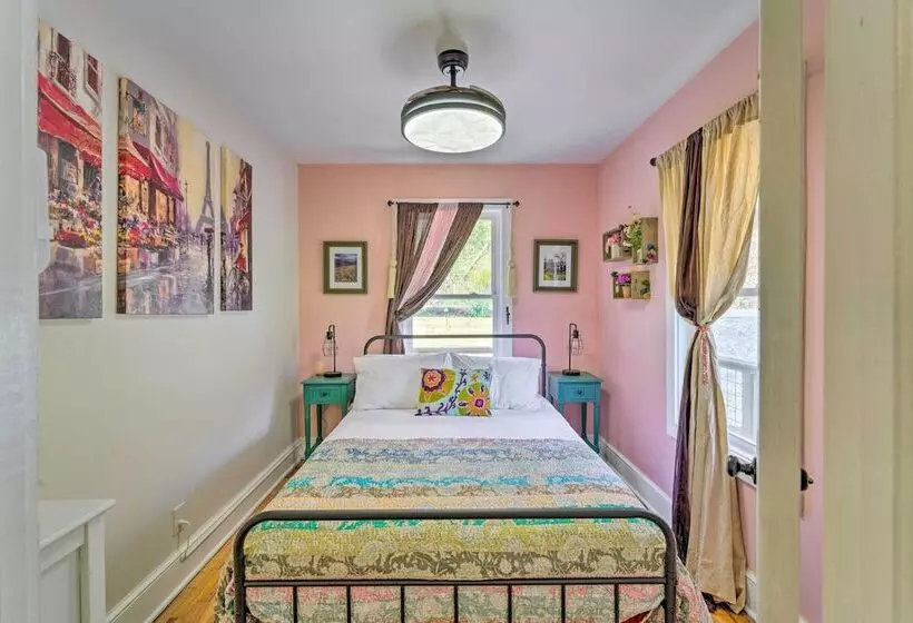 Pet Friendly Bakersville Cottage W/ Views!