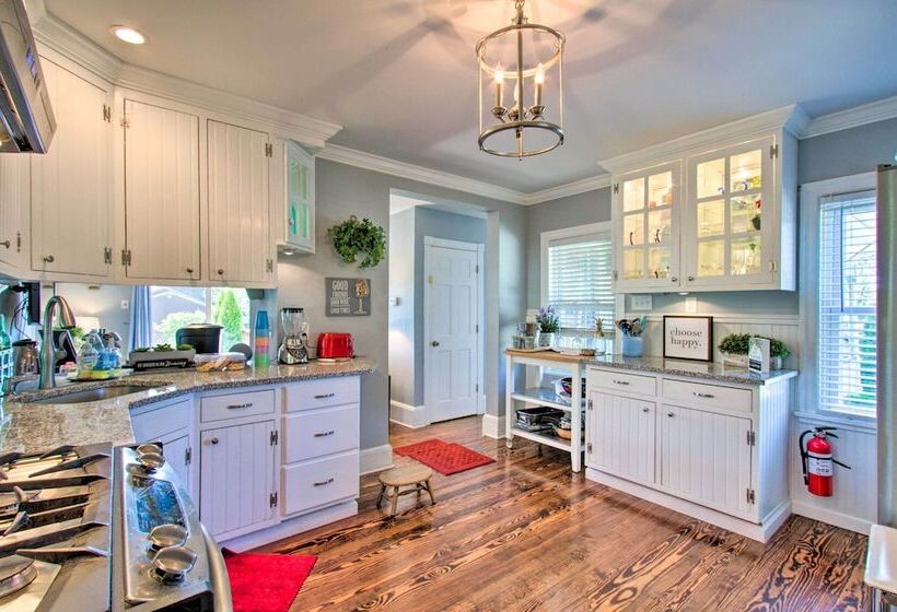 Pet Friendly Williamstown Farmhouse By Main Street