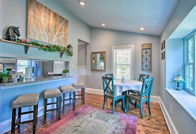 Pet Friendly Williamstown Farmhouse By Main Street