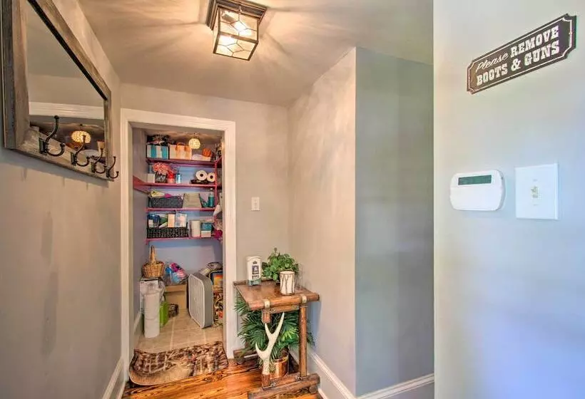 Pet Friendly Williamstown Farmhouse By Main Street