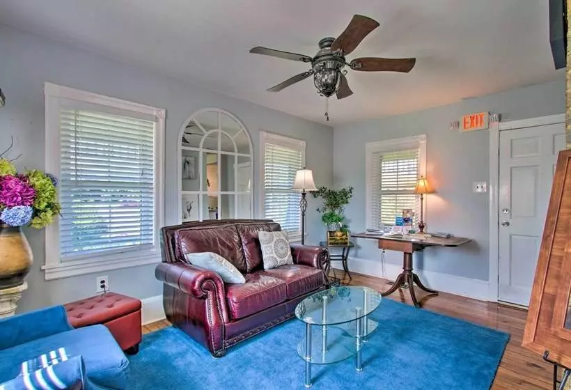Pet Friendly Williamstown Farmhouse By Main Street