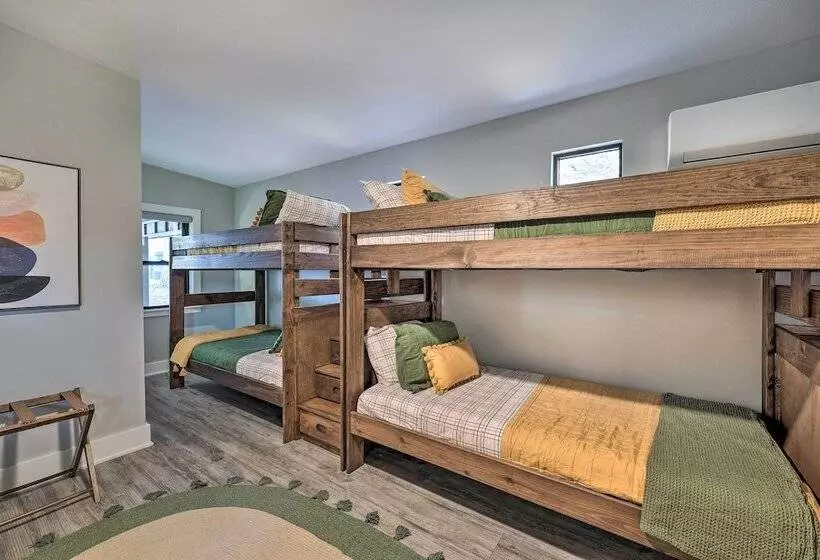 Renovated Bella Vista Retreat < 2 Mi To Golf!