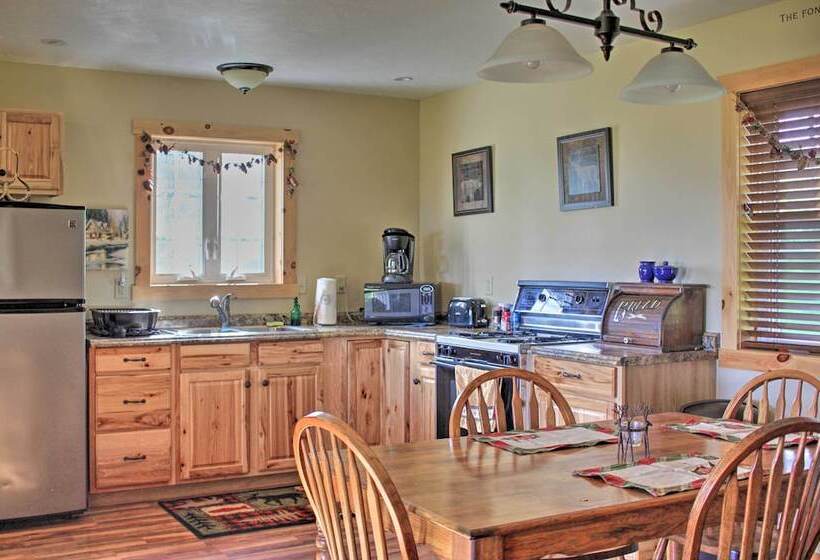 Rural Farmhouse Cabin On 150 Private Wooded Acres!