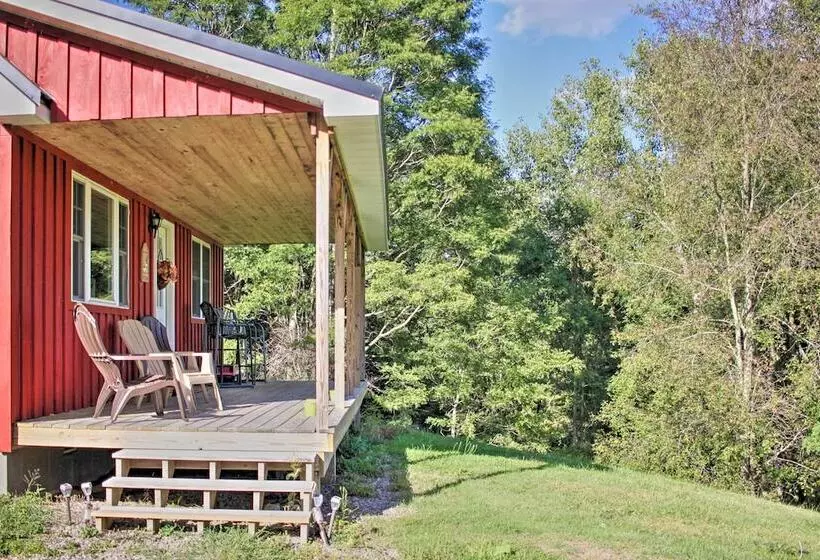 Rural Farmhouse Cabin On 150 Private Wooded Acres!