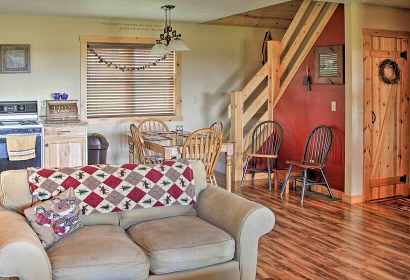 Rural Farmhouse Cabin On 150 Private Wooded Acres!