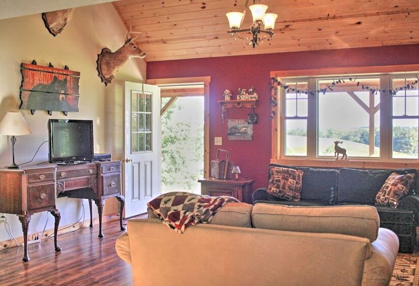 Rural Farmhouse Cabin On 150 Private Wooded Acres!