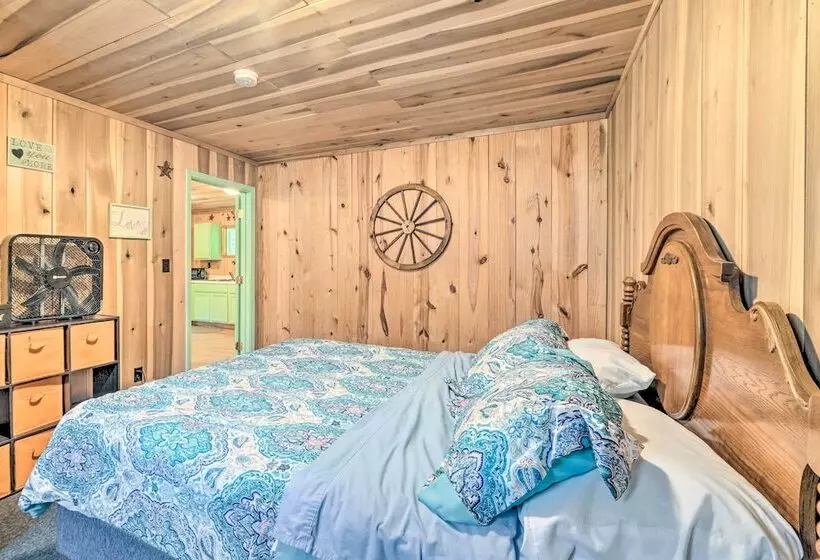 Rustic Cabin On Farm ~ 4 Mi To Kentucky Lake!