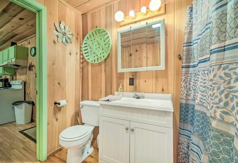 Rustic Cabin On Farm ~ 4 Mi To Kentucky Lake!