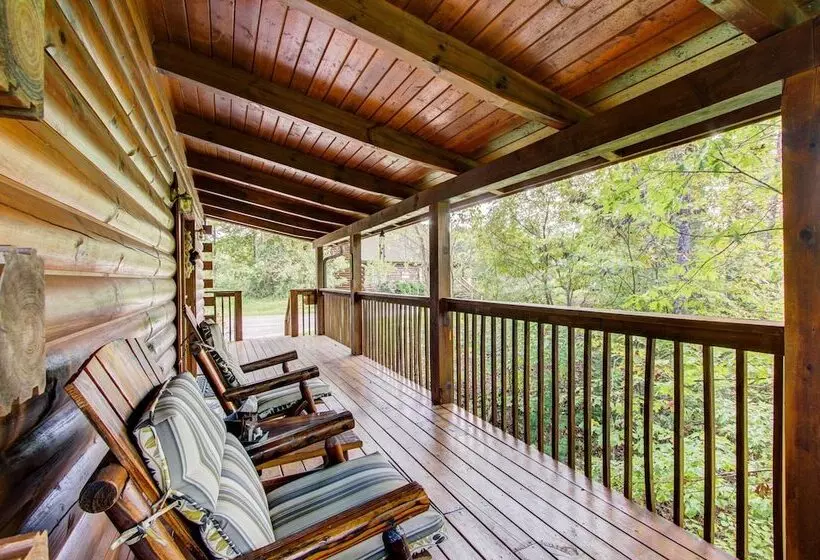 Rustic Sevierville Cabin W/ Covered Porch!