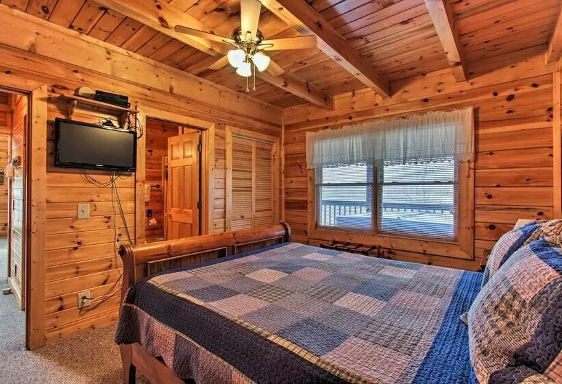Rustic Sevierville Cabin W/ Covered Porch!