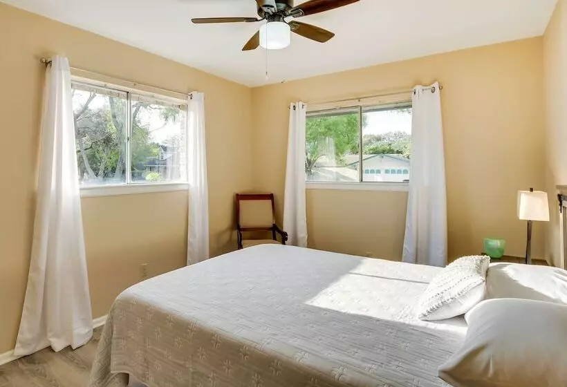 San Antonio Home: Near Nature, Parks & Trails