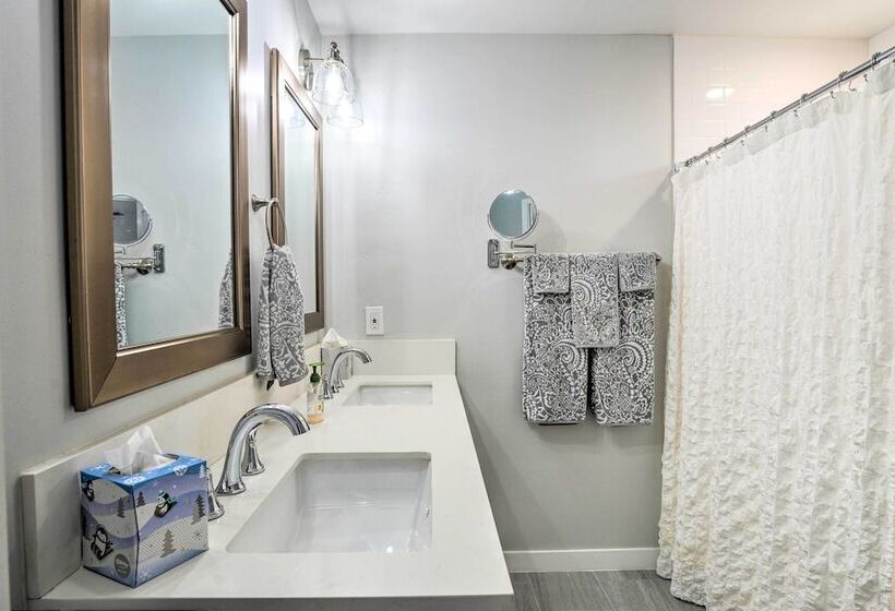 San Marcos Home W/ Patio & Grill   Walk To Lake!