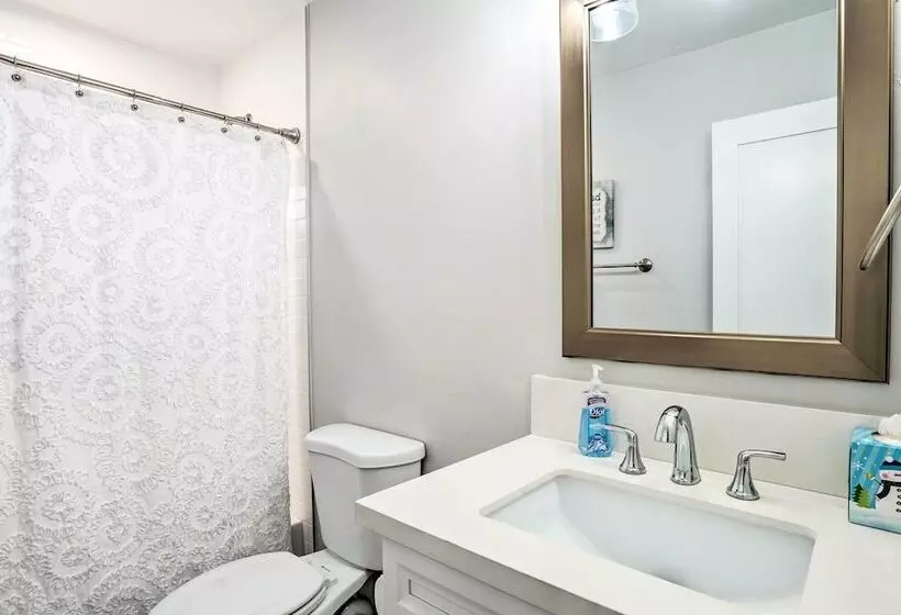 San Marcos Home W/ Patio & Grill   Walk To Lake!