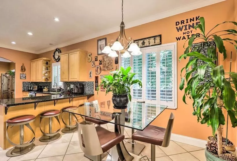 Secluded Home W/ Hot Tub & Mountain Views!