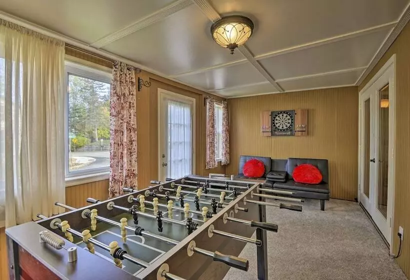 Spacious Home By Finger Lakes & Watkins Glen!