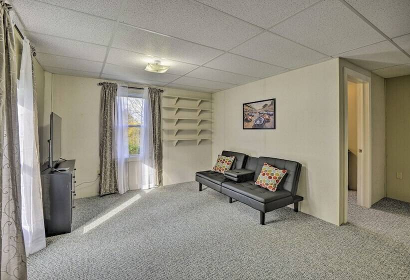 Spacious Home By Finger Lakes & Watkins Glen!