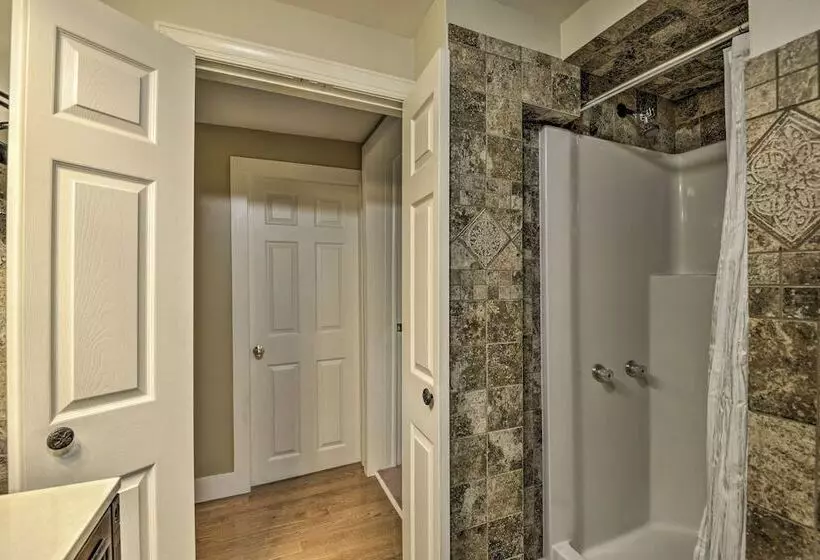 Spacious Home By Finger Lakes & Watkins Glen!