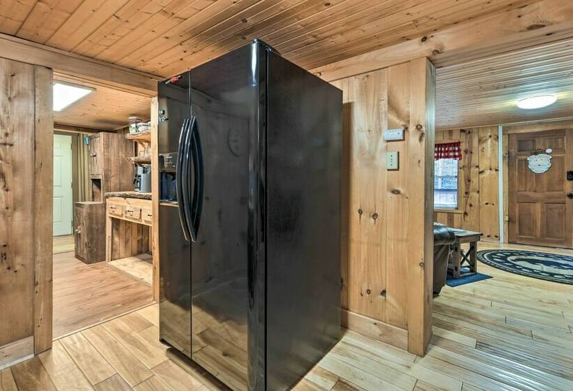 Tranquil Sylva Retreat W/ Bbq Grill & Deck