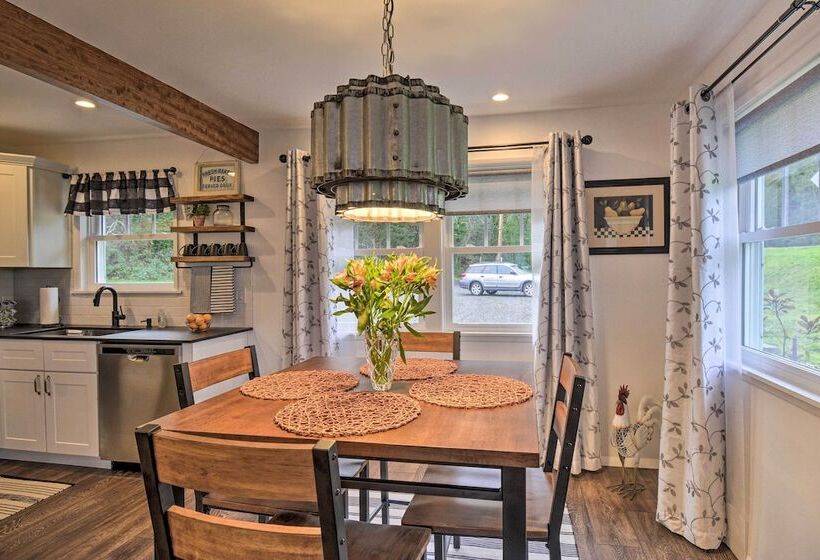 Updated Port Orchard Home, Walk To Waterfront