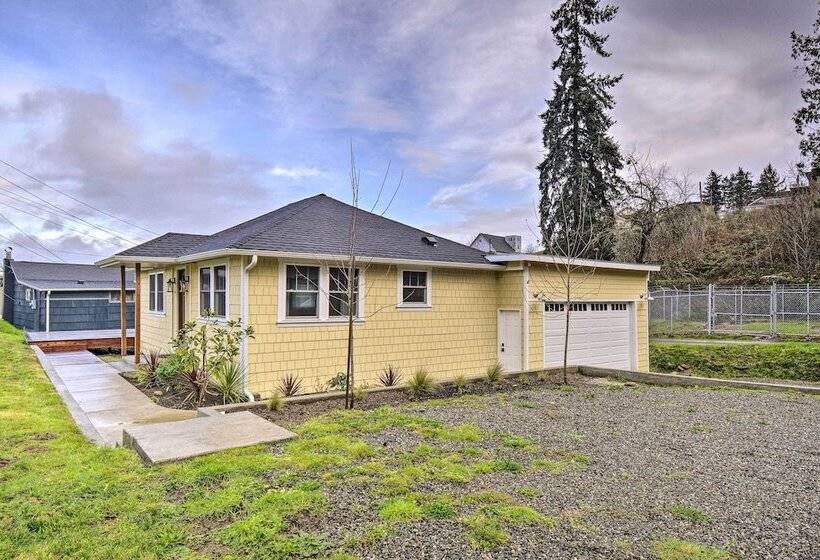 Updated Port Orchard Home, Walk To Waterfront