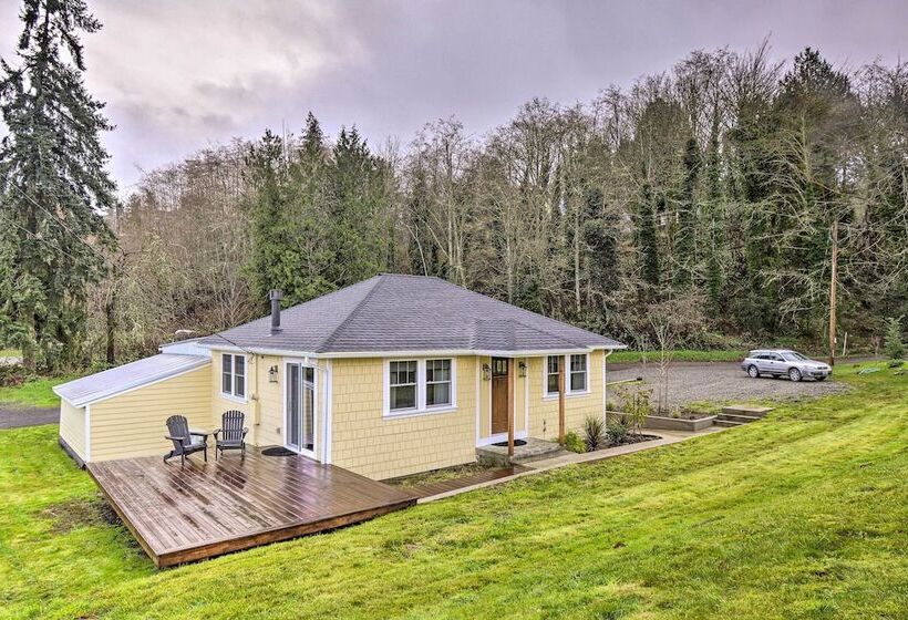 Updated Port Orchard Home, Walk To Waterfront