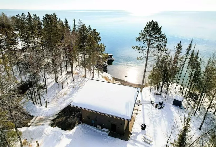 Waterfront Cabin On Lake Superior W/ Fire Pit