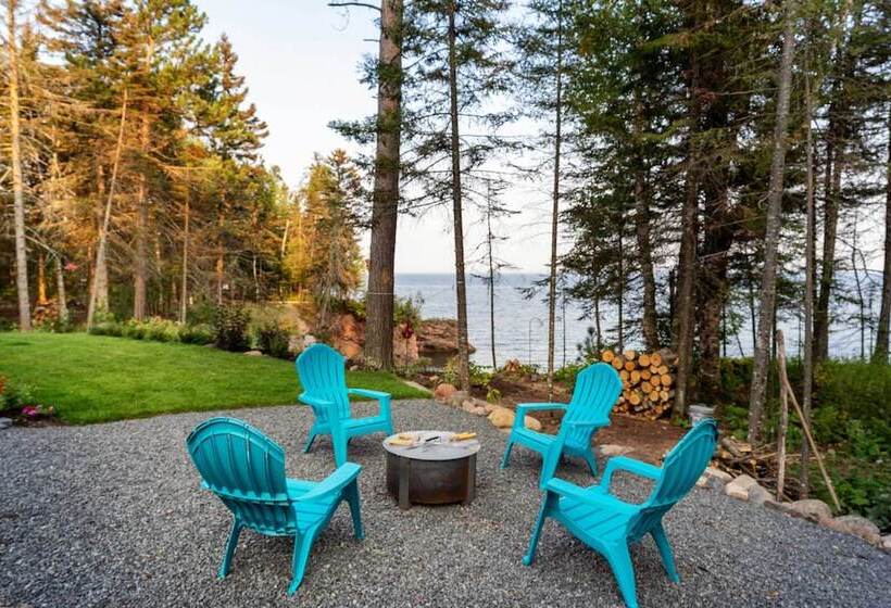 Waterfront Cabin On Lake Superior W/ Fire Pit