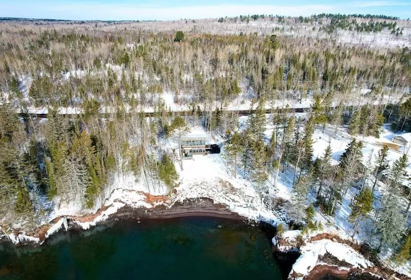 Waterfront Cabin On Lake Superior W/ Fire Pit