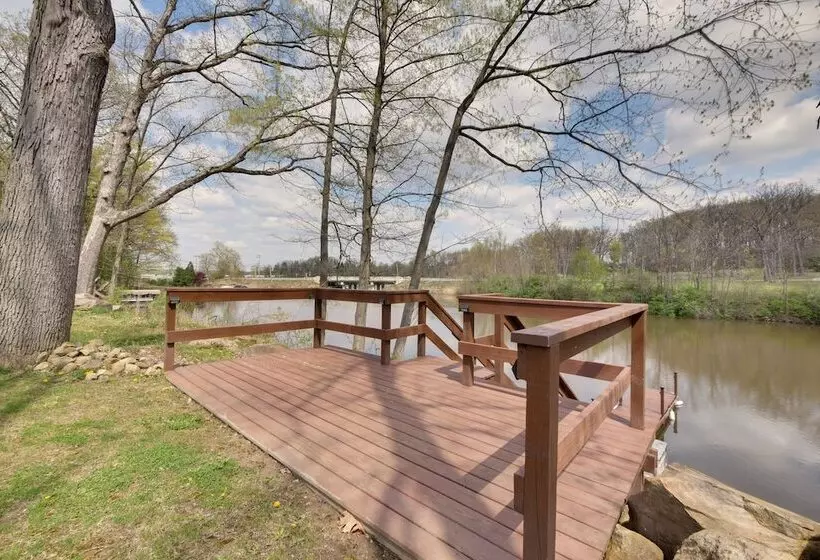 Waterfront Home On Lake Milton: Dock, Hot Tub