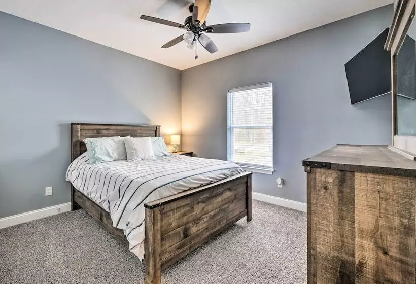 Waterfront Home On Lake Milton: Dock, Hot Tub