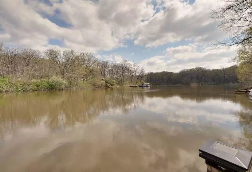 Waterfront Home On Lake Milton: Dock, Hot Tub