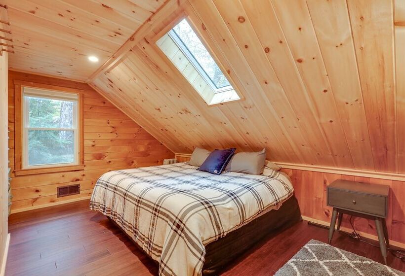 Waterfront Newbury Retreat W/ Grill & Dock!