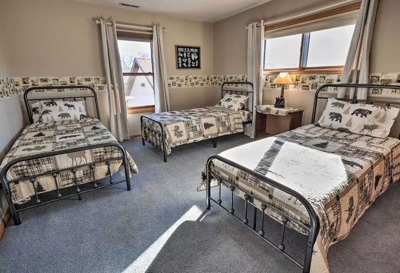 Welcoming Cañon City Abode   Walk To River!