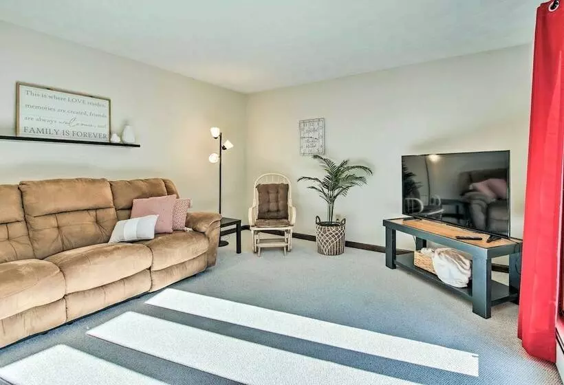 Charming Lewisburg Home W/ Hot Tub & Games!