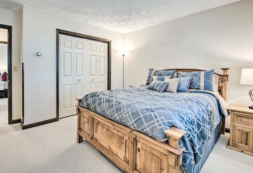 Charming Lewisburg Home W/ Hot Tub & Games!