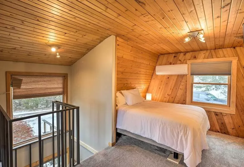 Crofton Cabin W/ Tiki Hut & Water Views!