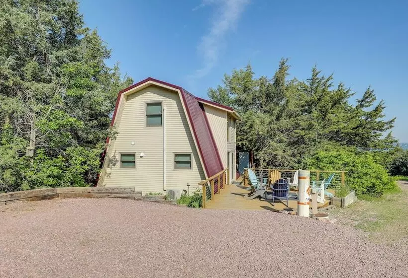 Crofton Cabin W/ Tiki Hut & Water Views!