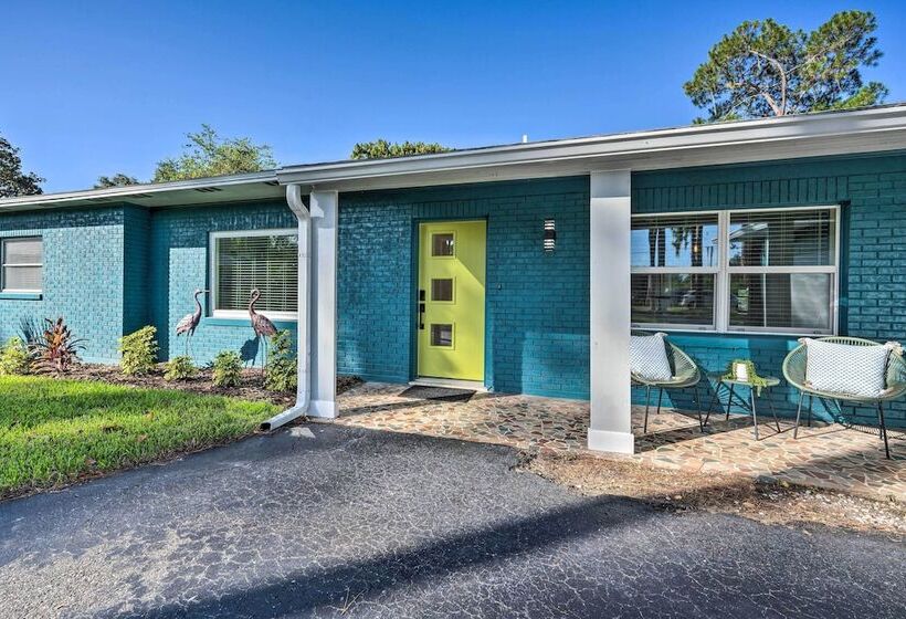 Waterfront Lake Dora Escape W/ Private Dock & Slip