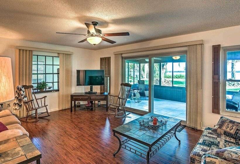 Lakefront Frostproof Vacation Rental W/ Beach!